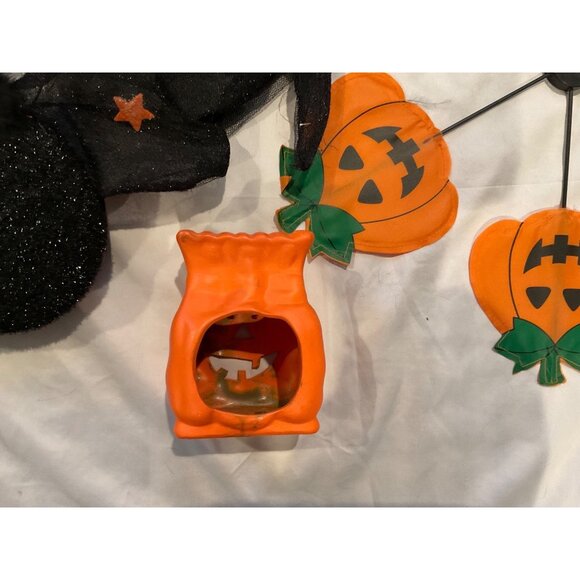 Vintage 18 Halloween Decorations Big Die Cuts Placemats Bat Clings Variety Lot - Picture 12 of 15